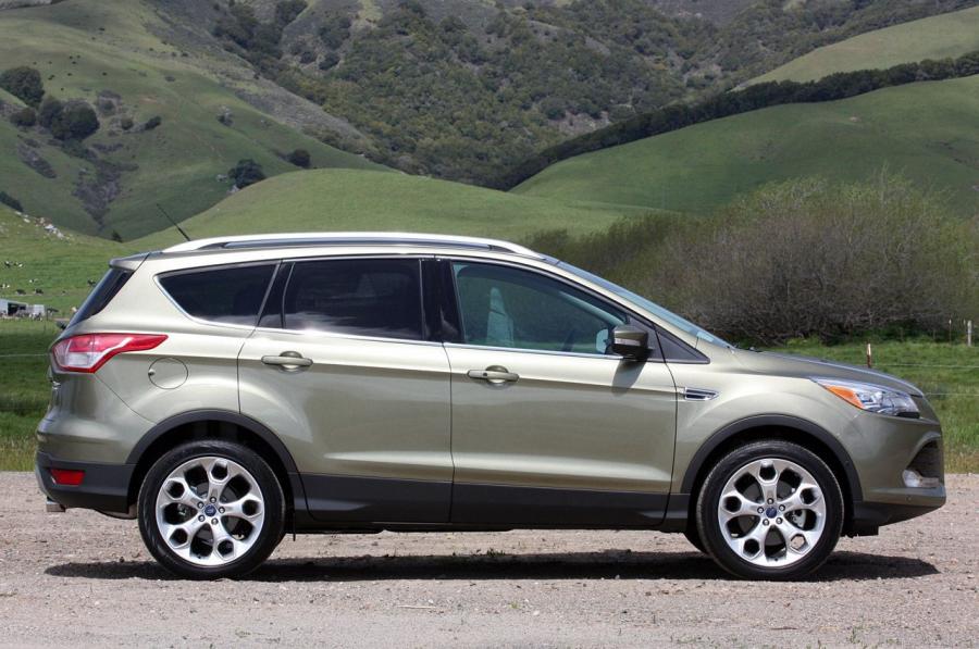  Ford Escape 2013 года  (фото 52 из 222)